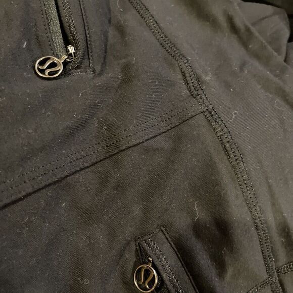 Lululemon Pleated Joggers Womens Size 8 Zip Pockets Cropped Stretch Knit Black‎ - Picture 6 of 6
